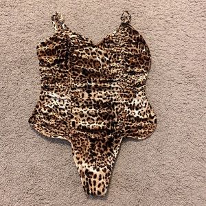 Forever 21 velvet leopard cheetah bodysuit